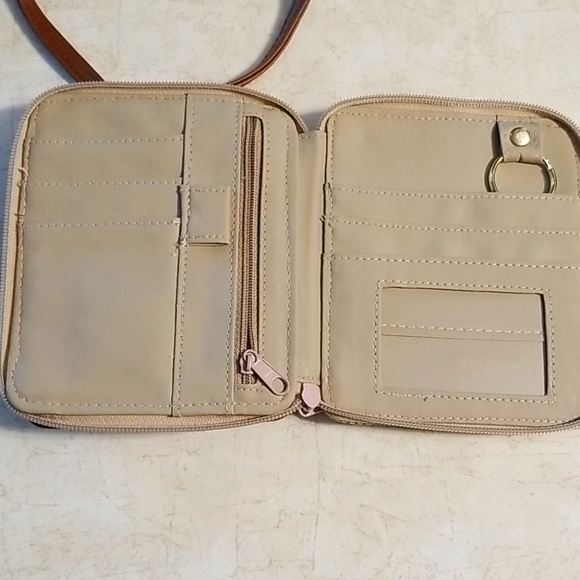 Kathie Lee Crossbody Wallet - Picture 4 of 6